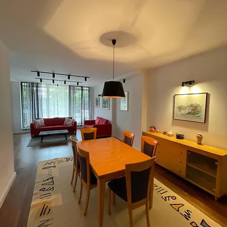 דירה Stefan's Cozy House *