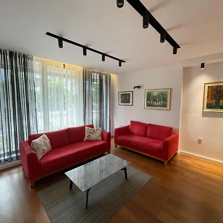 Stefan's Cozy House דירה