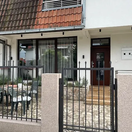 דירה Stefan's Cozy House